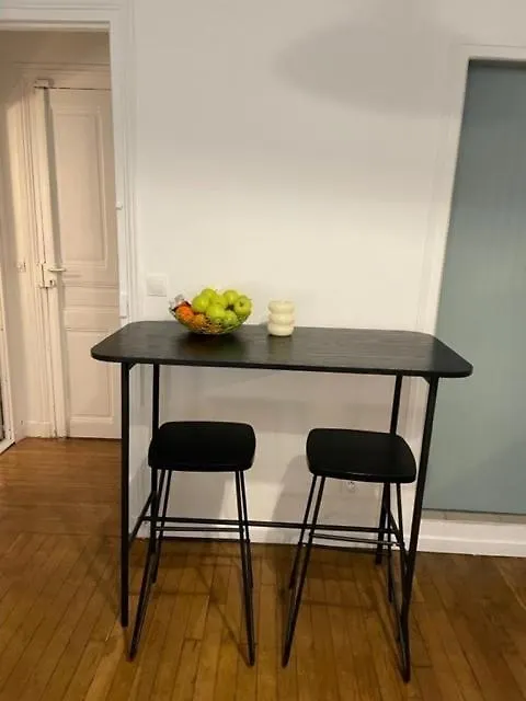 Studio Paris Tour Eiffel Bed & Breakfast